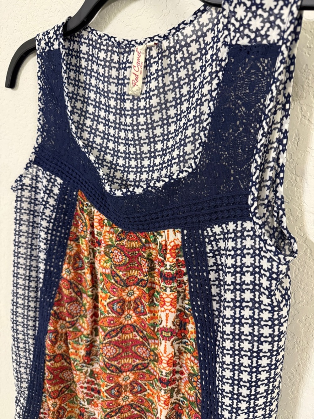 Red Camel Floral Geometric Lace Trimmed Sleeveless Top